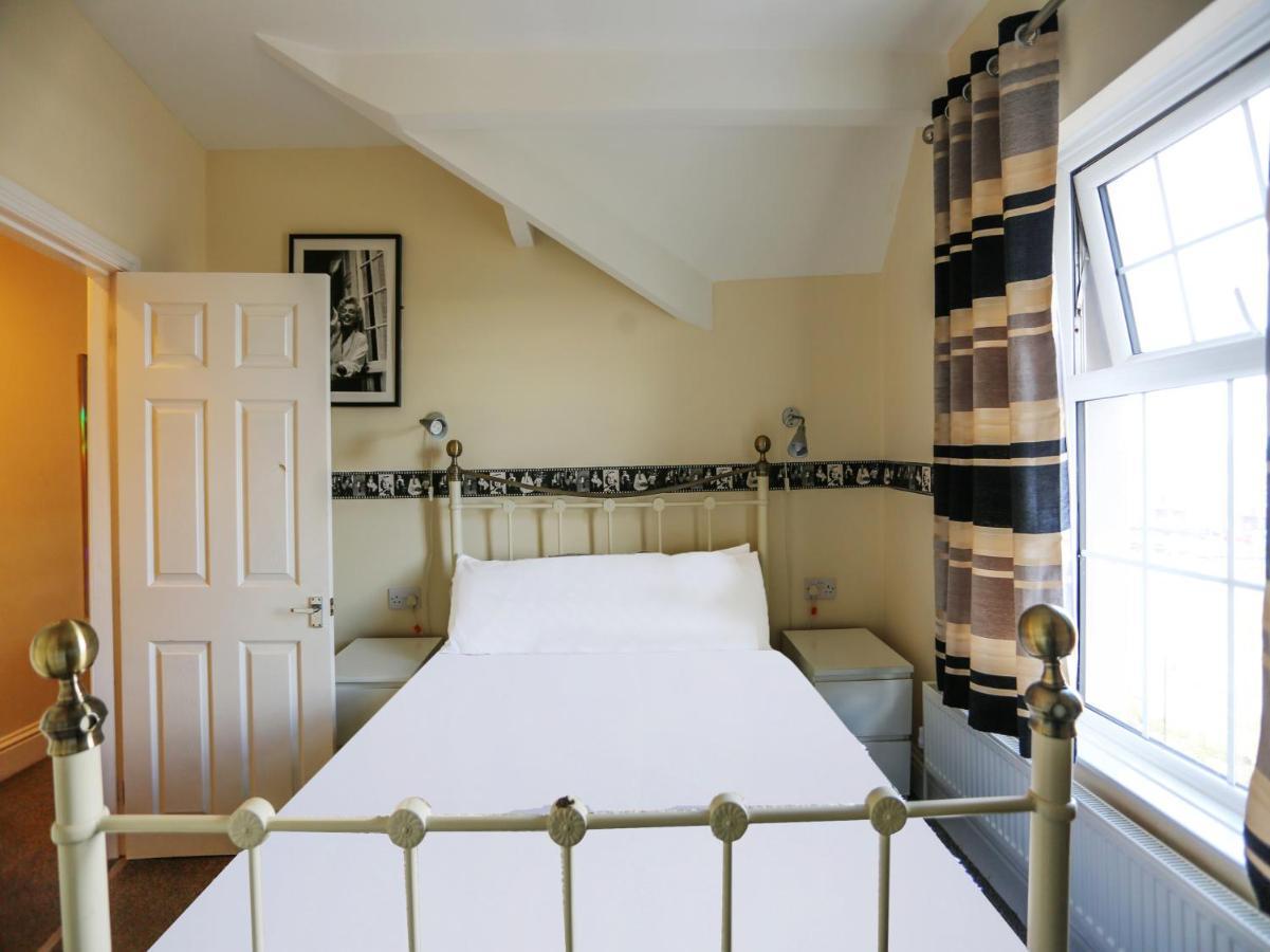 The Shores Hotel, Central Blackpool Bagian luar foto