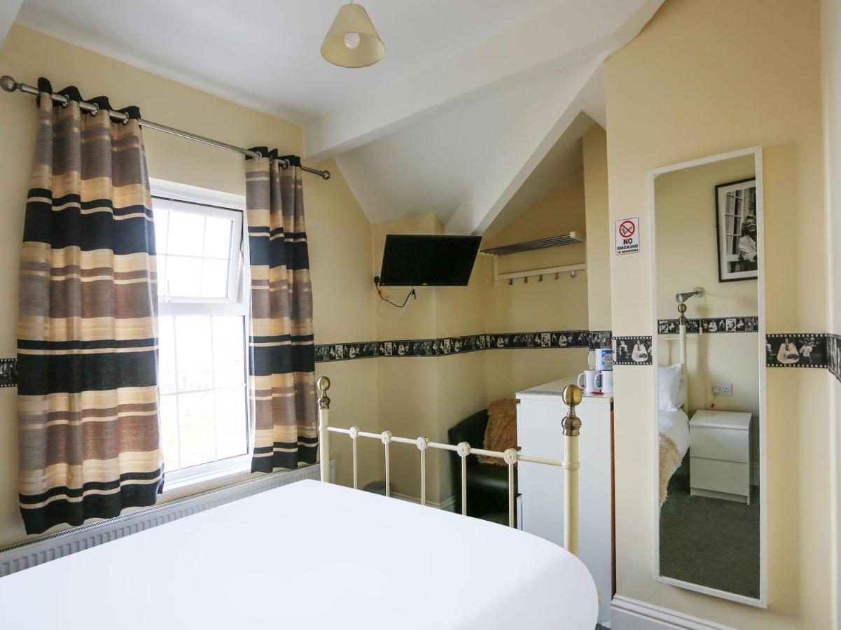 The Shores Hotel, Central Blackpool Bagian luar foto